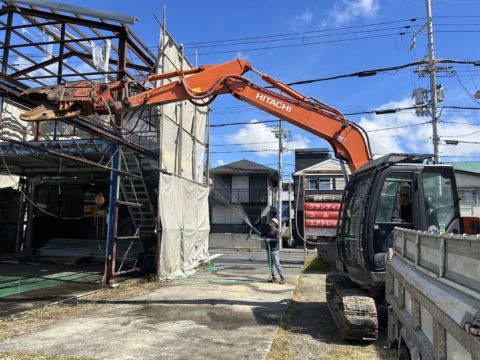 兵庫県伊丹市　S造自動車整備工場解体工事